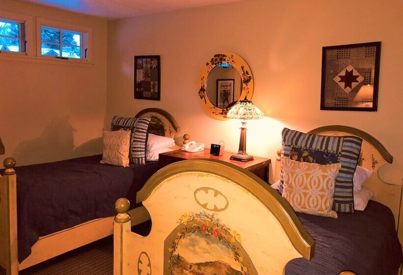 هتل Annabelle Inn