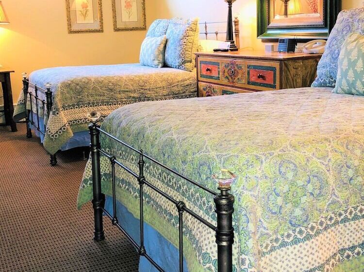 هتل Annabelle Inn