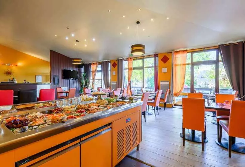 Fh Confort Hotel Orléans Co Met