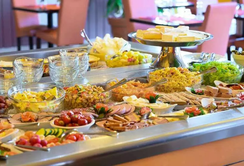 Fh Confort Hotel Orléans Co Met