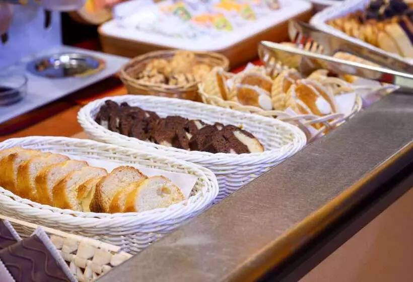 Fh Confort Hotel Orléans Co Met