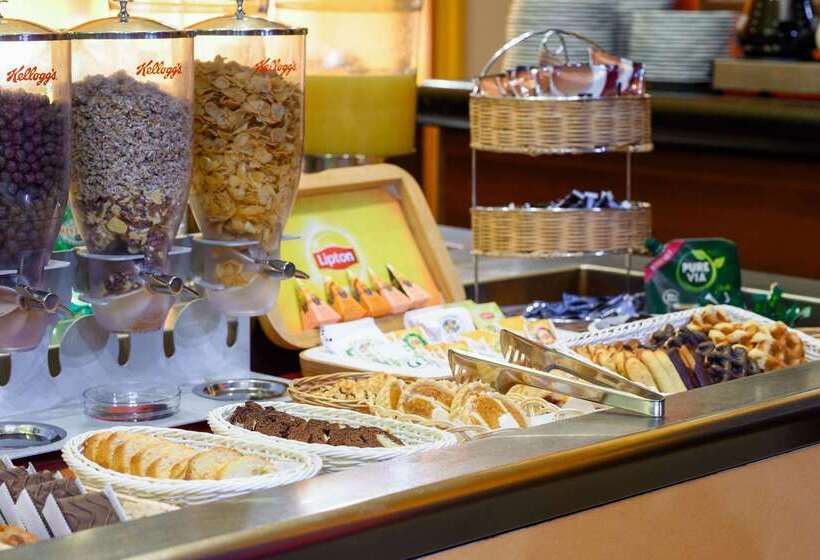 Fh Confort Hotel Orléans Co Met