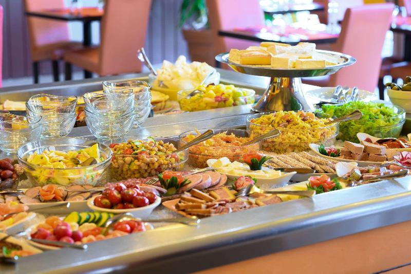 Fh Confort Hotel Orléans Co Met