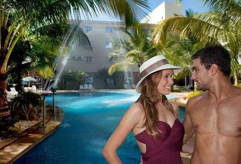 ホテル Comfort Suites Flamboyant Goiânia