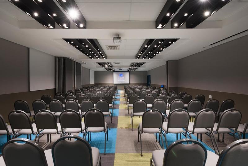 هتل Comfort Suites Flamboyant Goiânia