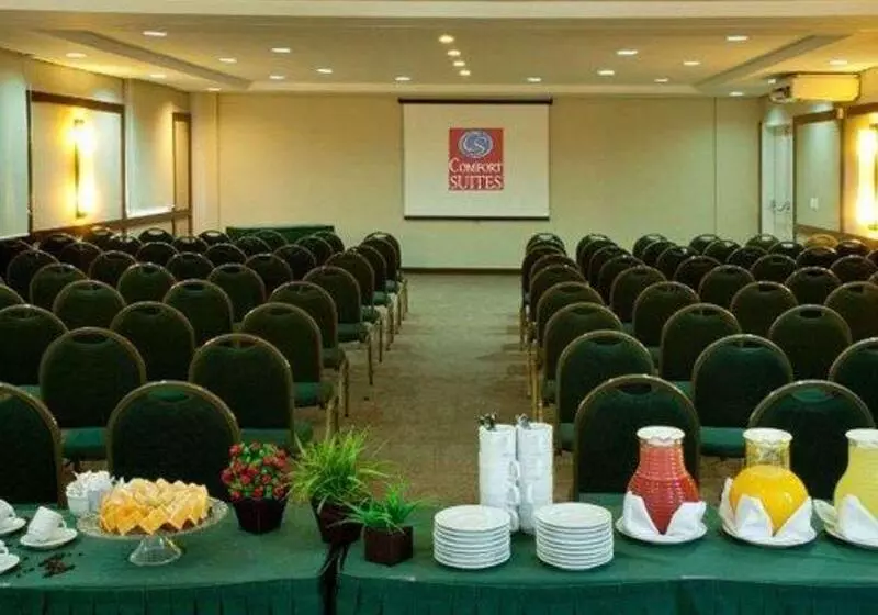 ホテル Comfort Suites Flamboyant Goiânia