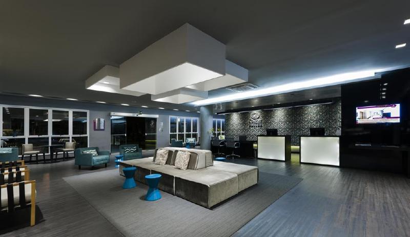 هتل Comfort Suites Flamboyant Goiânia