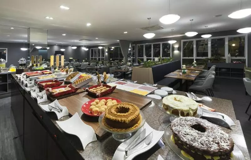 ホテル Comfort Suites Flamboyant Goiânia