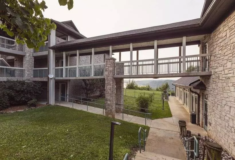 Отель Dale Hollow Lake State Resort Park
