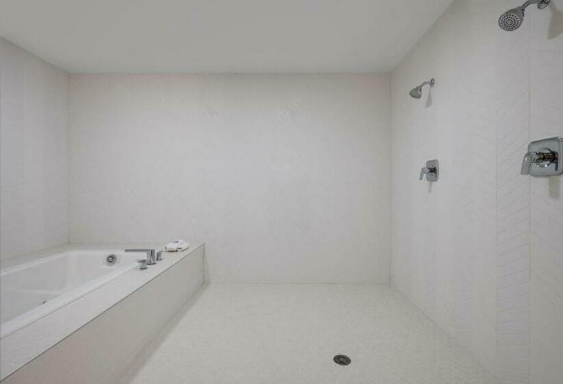 בית מלון כפרי Fairfield Inn & Suites By Marriott Missoula Airport