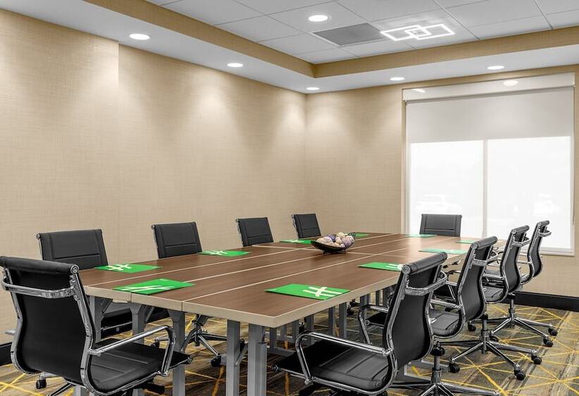 Отель Holiday Inn Cleveland, An Ihg