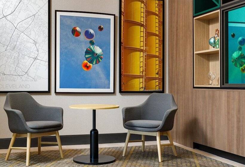 Отель Holiday Inn Cleveland, An Ihg