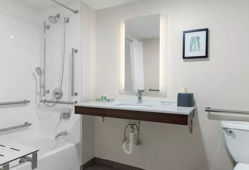 Отель Holiday Inn Cleveland, An Ihg