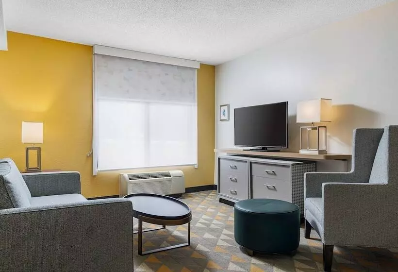 Отель Holiday Inn Cleveland, An Ihg