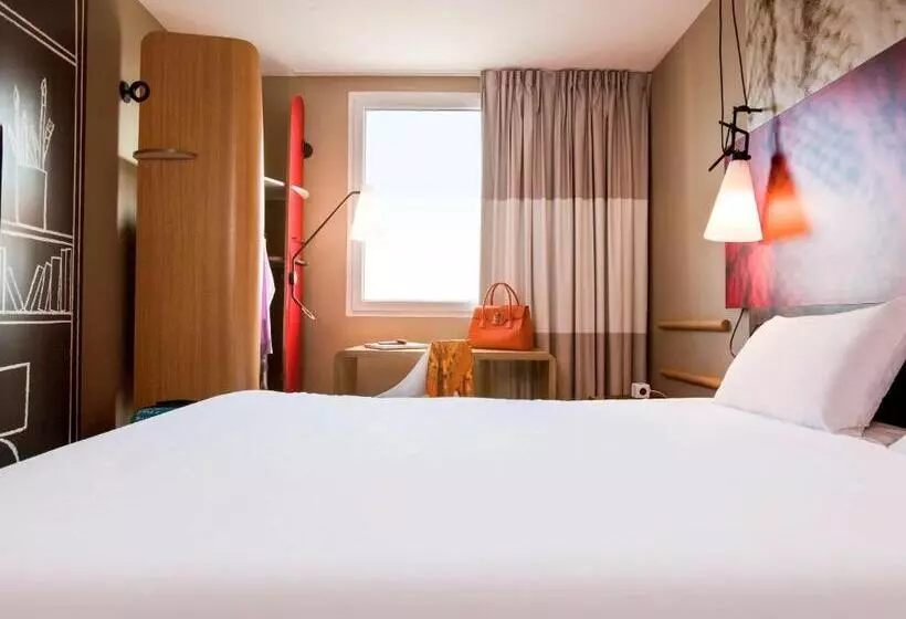 Hotelli Ibis Paris Porte De Clichy Centre