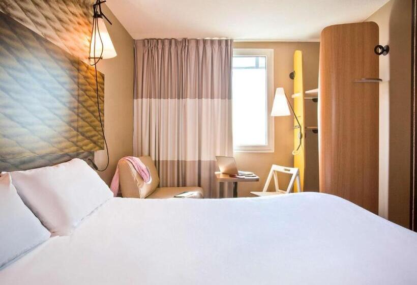 هتل Ibis Paris Porte De Clichy Centre
