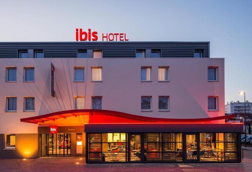 בית מלון כפרי Ibis Troyes Centre