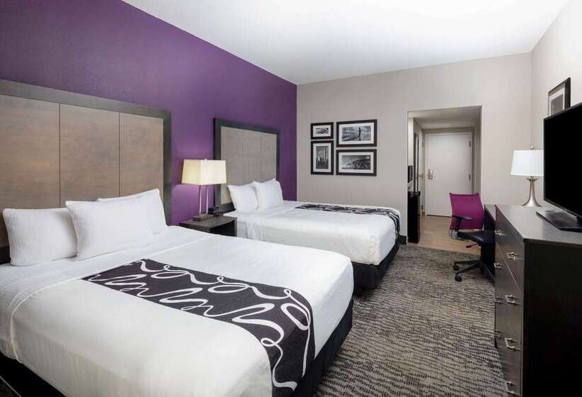 هتل La Quinta By Wyndham Kennesaw