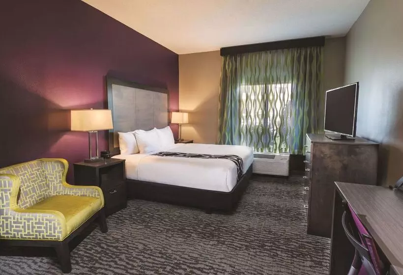 Hotel La Quinta By Wyndham Kennesaw