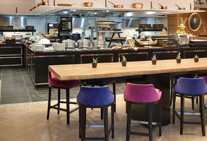 هتل Domaine Du Mas De Pierre