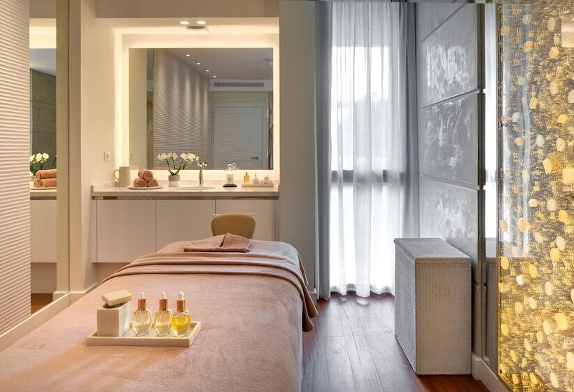 هتل Domaine Du Mas De Pierre