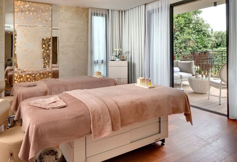 هتل Domaine Du Mas De Pierre