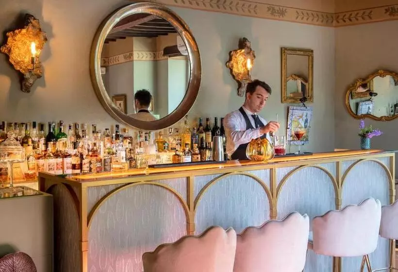 هتل Il Falconiere Relais & Spa