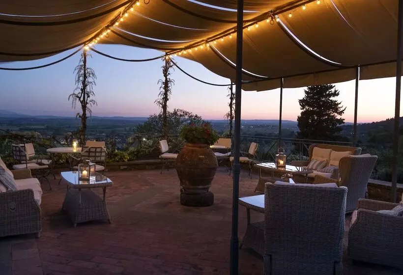 هتل Il Falconiere Relais & Spa