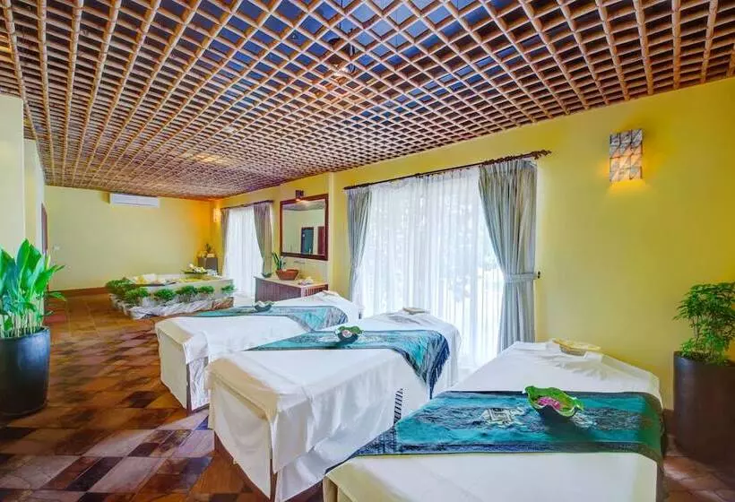 Отель Sokha Beach Resort