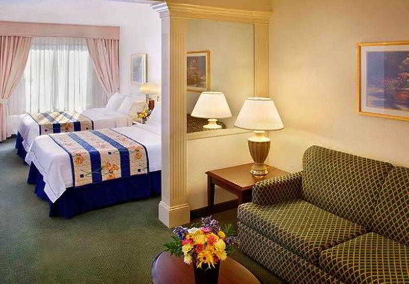 Отель Springhill Suites Boston Andover