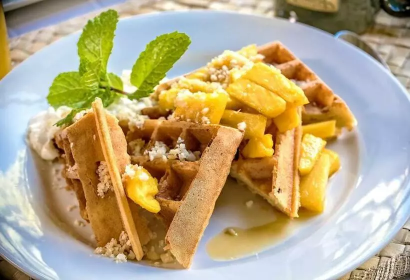 هتل The Old Wailuku Inn At Ulupono