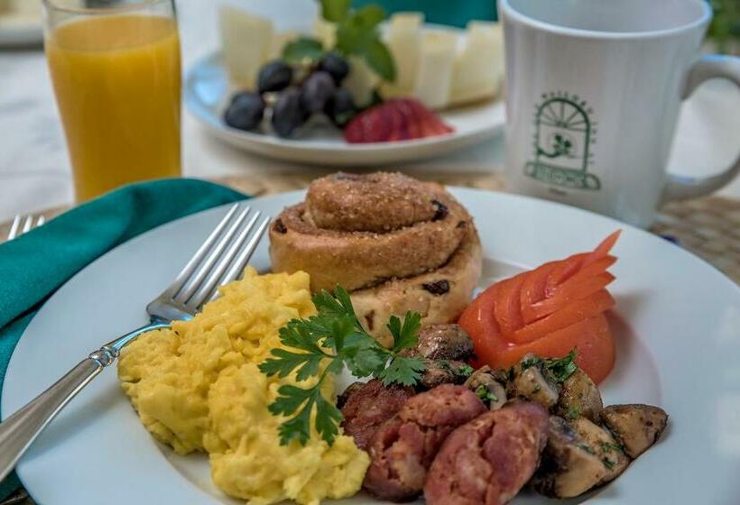 Otel The Old Wailuku Inn At Ulupono