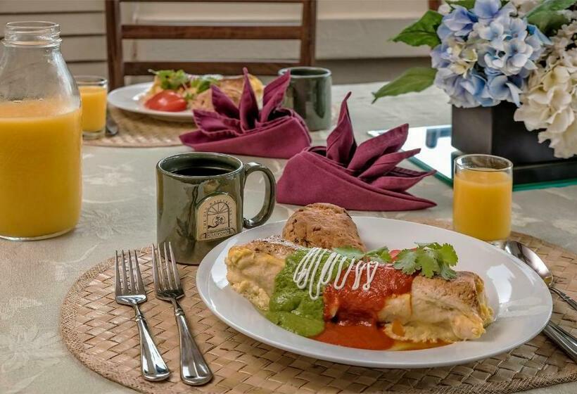 Otel The Old Wailuku Inn At Ulupono