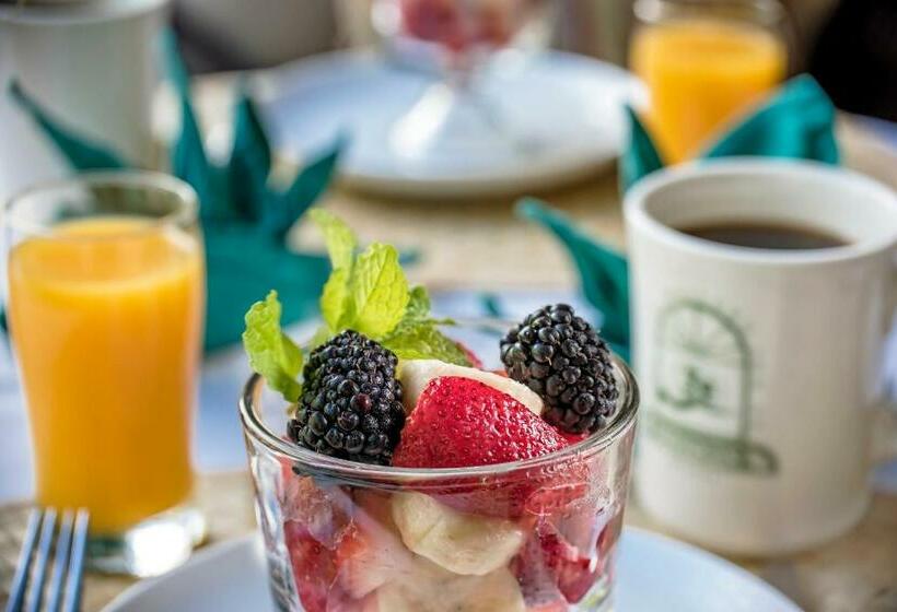 Otel The Old Wailuku Inn At Ulupono