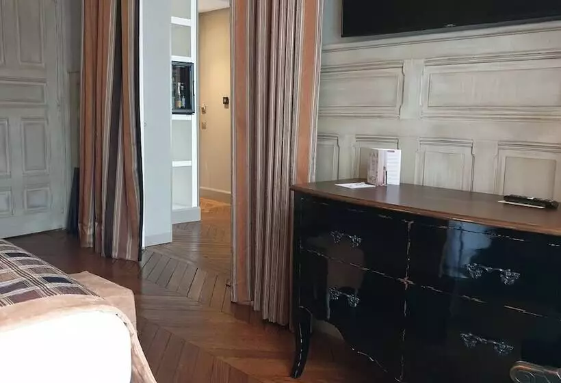 هتل Villa Augeval Hôtel De Charme & Spa