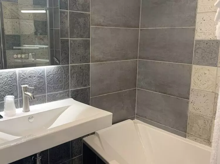 هتل Villa Augeval Hôtel De Charme & Spa