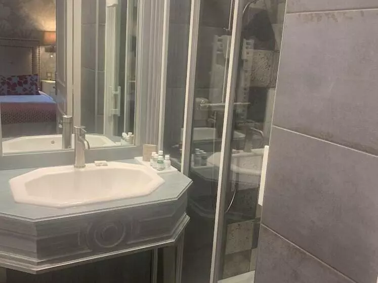 هتل Villa Augeval Hôtel De Charme & Spa