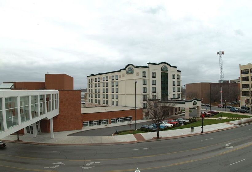 בית מלון כפרי Wingate By Wyndham Lima