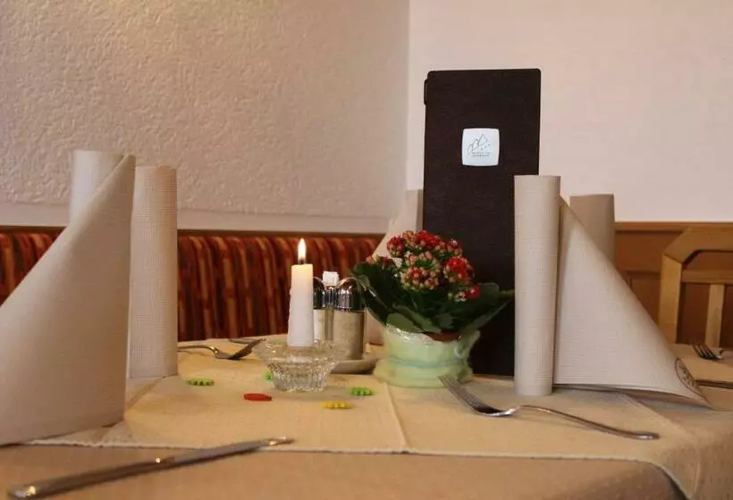 Retkeilymaja Berggasthof   Pension Lahnerhof