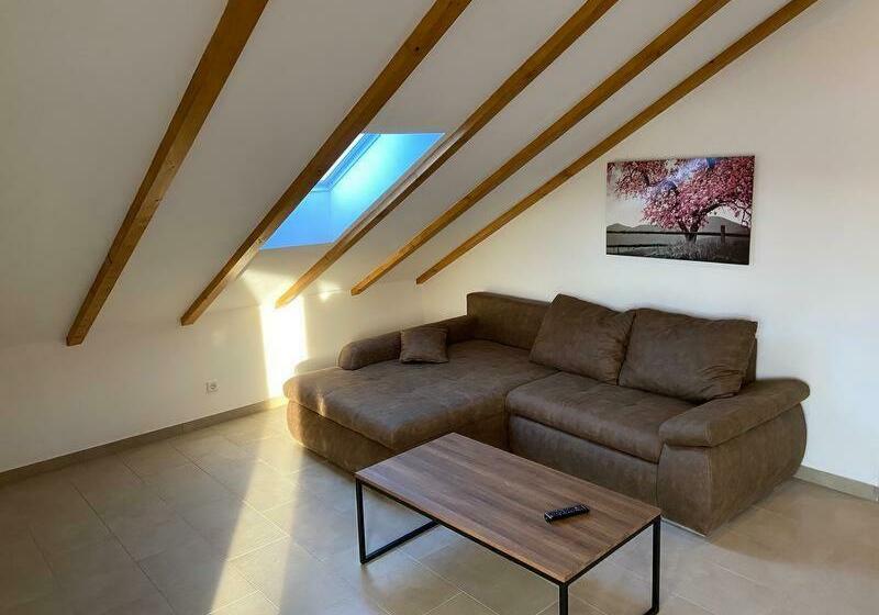 호스텔 Ferienwohnungen Martin Lafar