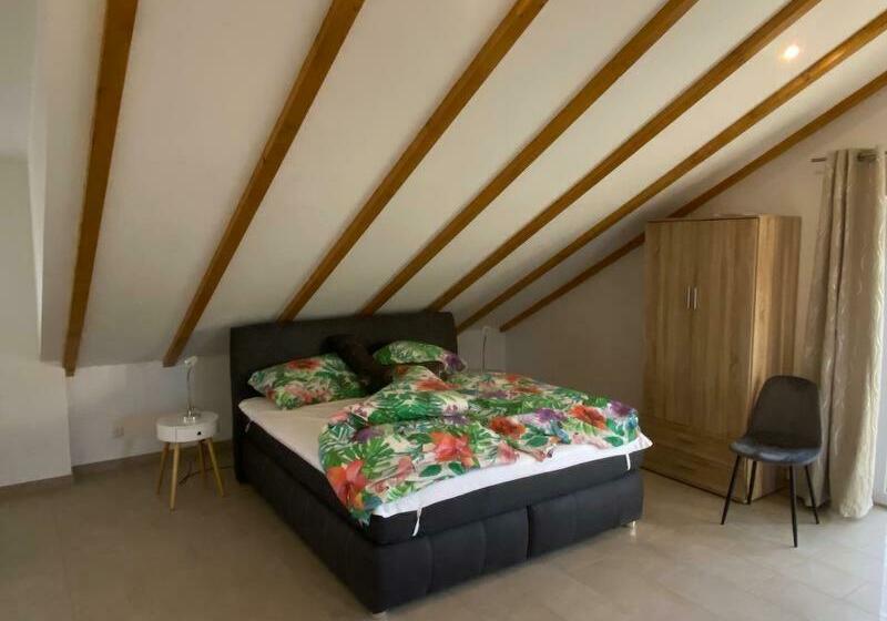 호스텔 Ferienwohnungen Martin Lafar