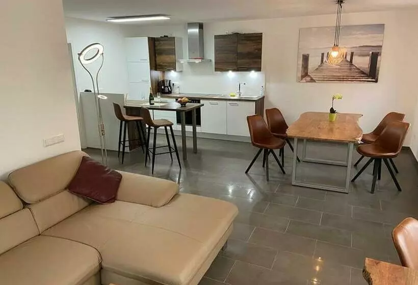 Retkeilymaja Ferienwohnungen Martin Lafar