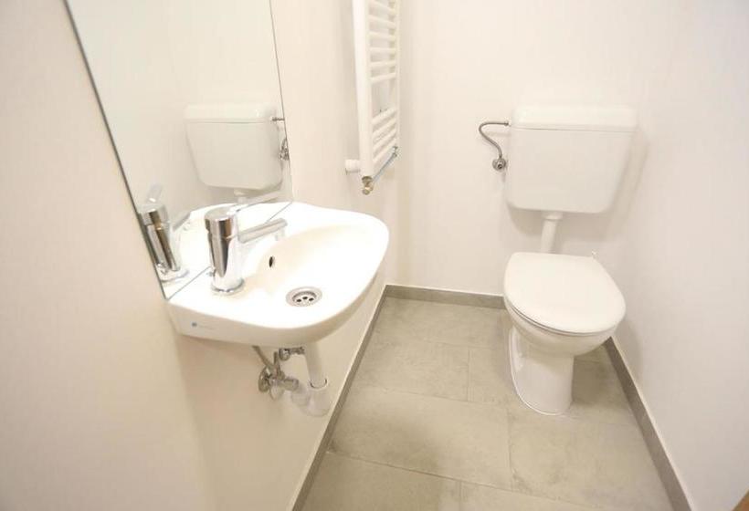 הוסטל Relax Center