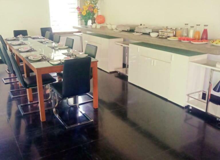 تختخواب و صبحانه Temple Tree Retreat