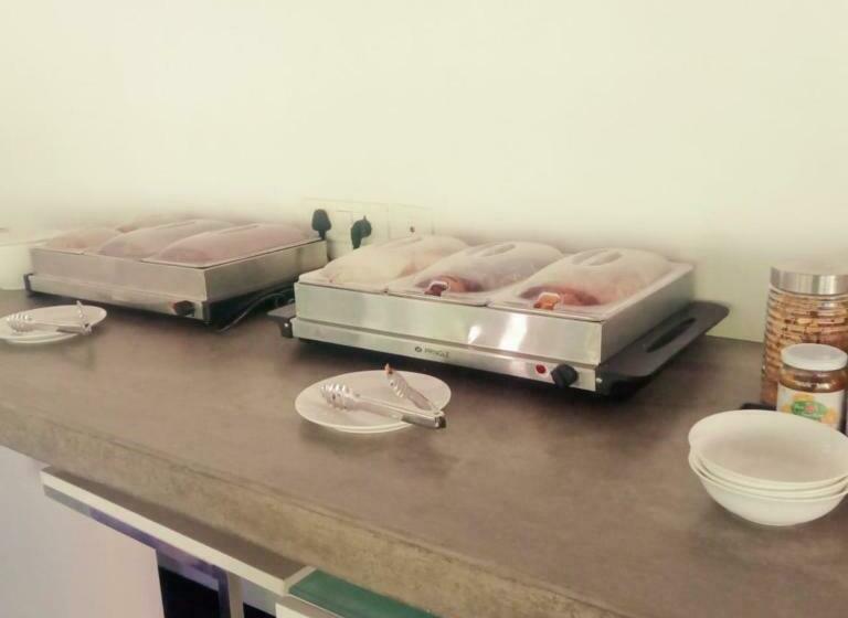 تختخواب و صبحانه Temple Tree Retreat