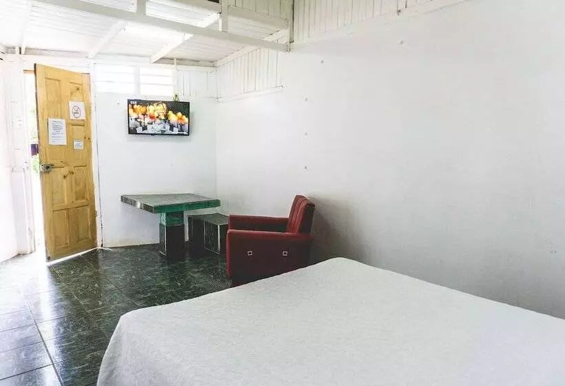 Hotelli Cabinas El Prado