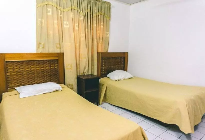 Hotelli Cabinas El Prado