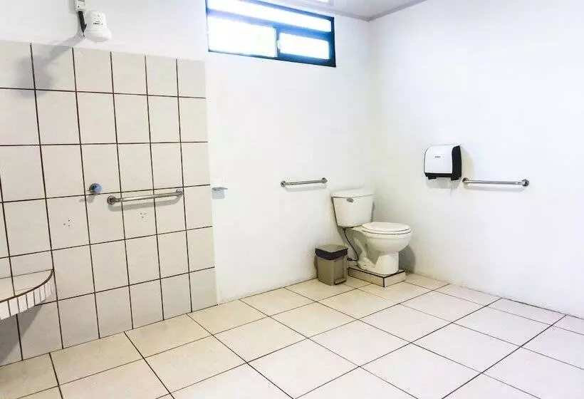 Hotelli Cabinas El Prado