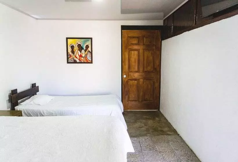 Hotelli Cabinas El Prado