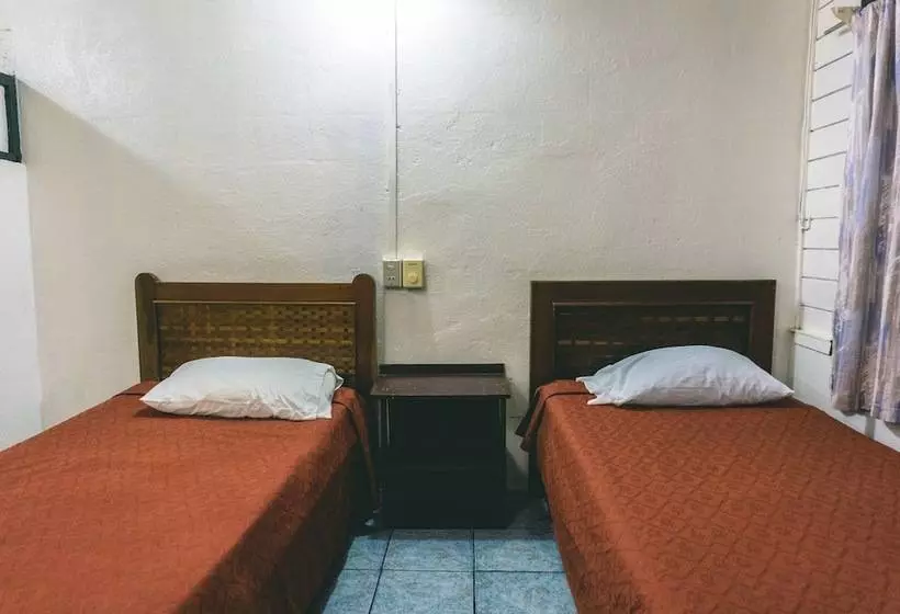 Hotelli Cabinas El Prado